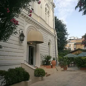 villa-delle-rose-rome.it-romehotels.com/